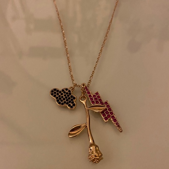 The Vampire’s Wife x H&M Pendant Necklace - Picture 6 of 7